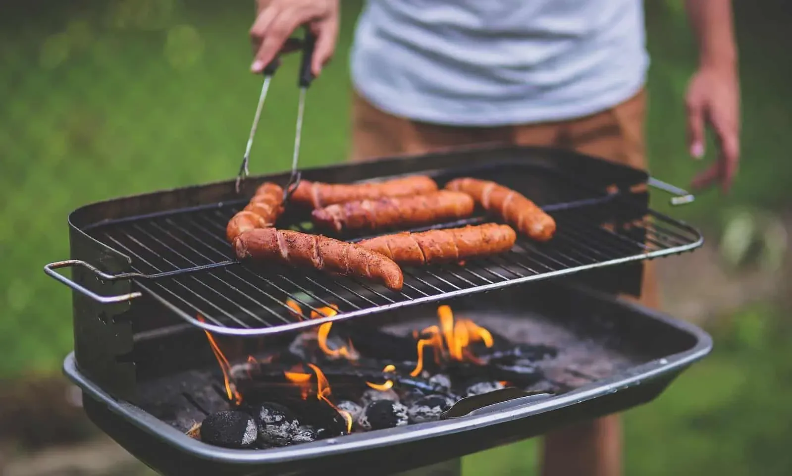 Varför heter varmkorv hot dog